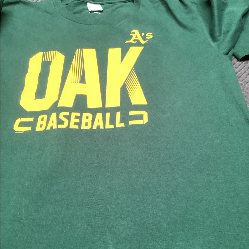 Green Oakland Athletics Long Sleeve Shirt, L, best color #1. 82